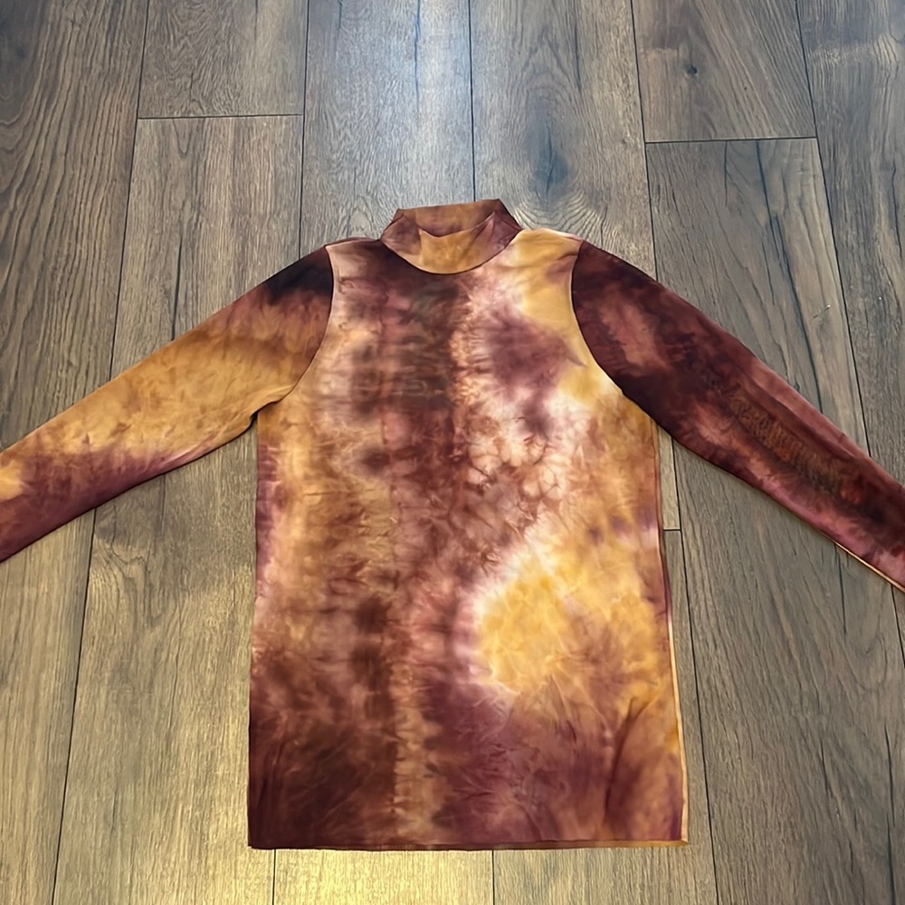 Willow + root mesh mock neck size small